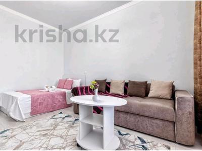 1-комнатная квартира · 60 м² · 4/7 этаж, Шымкент тас жолы 8/2 — Туран молл за 10 000 〒 в Туркестане