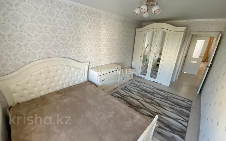 2-комнатная квартира · 60 м² · 7/10 этаж, мкр Кунаева 59 за 200 000 〒 в Уральске — фото 2