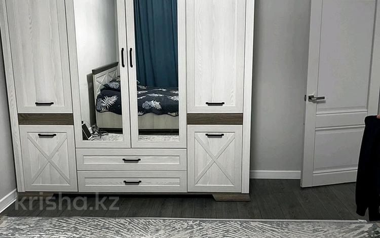 1-комнатная квартира, 37 м², 1/9 этаж, мкр Тастак-2 23