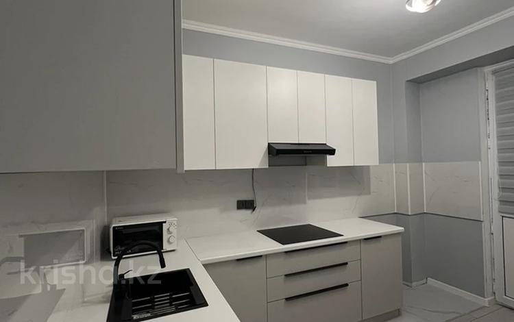 1-комнатная квартира · 47 м² · 11/13 этаж, Есенова 160/3 за 230 000 ₸ в Алматы, Жетысуский р-н — фото 11