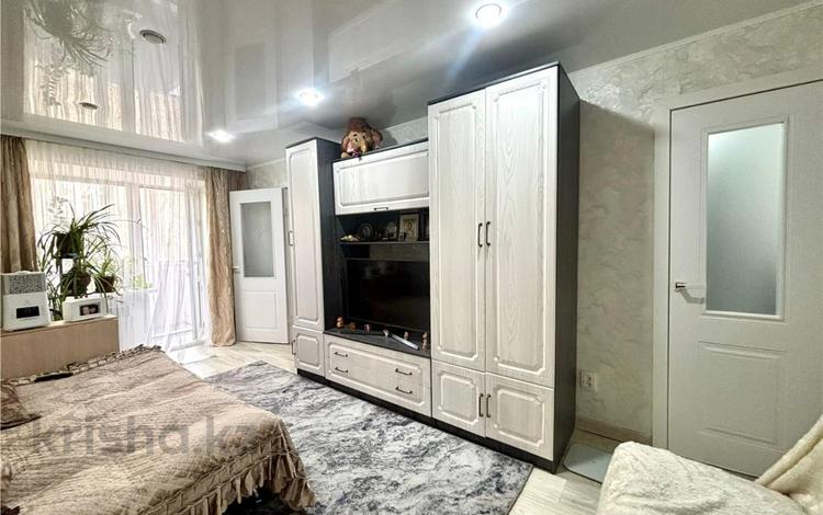 2-комнатная квартира · 44.4 м² · 4/5 этаж, мкр Новый Город, Ермекова 39 за 22 млн ₸ в Караганде, Казыбек би р-н — фото 2