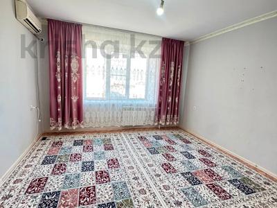 2-бөлмелі пәтер · 64 м² · 4/5 қабат, Нұрсая ш/а., Таумыш Жумагалиева 21, бағасы: 21 млн ₸ в Атырау, мкр Нурсая