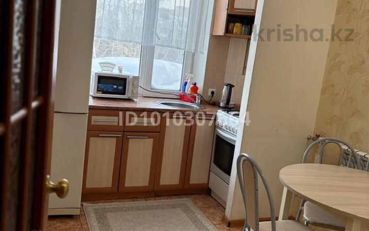 1-бөлмелі пәтер · 34 м² · 2/5 қабат, Абылай хана 10 — Травматология ниито, бағасы: 12 000 ₸ в Астане, Алматы р-н — фото 4