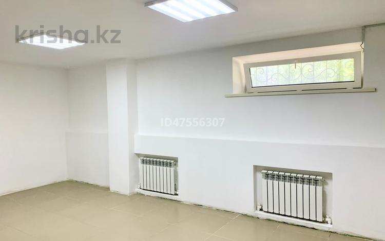 Свободное назначение, офисы, магазины и бутики, салоны красоты · 20 м² за 105 000 ₸ в Уральске — фото 24