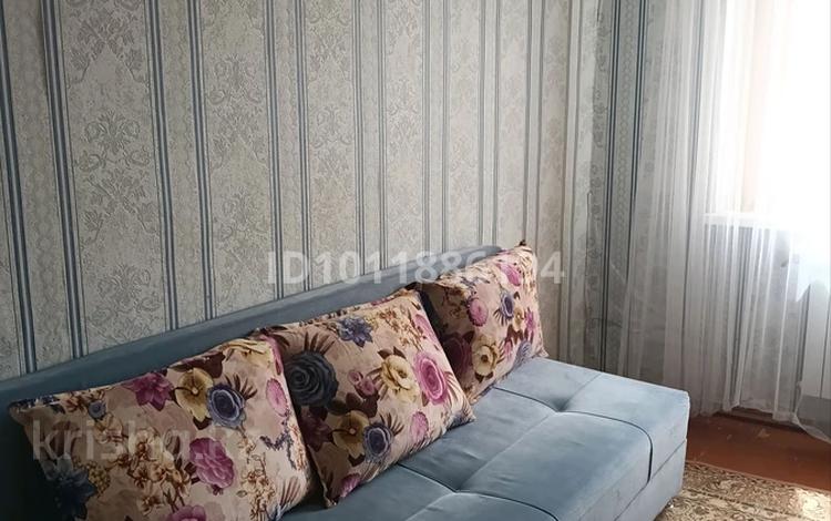 3-бөлмелі пәтер · 75 м² · 5/5 қабат, Анаркулова 6 — Маг Базет, бағасы: 150 000 〒 в Жезказгане — фото 2
