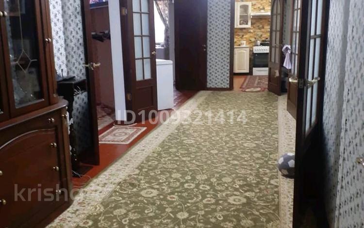 Жеке үй · 5 бөлме · 180 м² · 10 жүзд., Есбай күйші 3 — Супермаркет "Назар аудар", бағасы: 26 млн ₸ в Атырау, мкр Мирас — фото 2