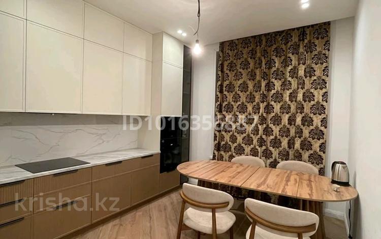 2-бөлмелі пәтер · 65 м² · 12/18 қабат, ул. Е-36 13, бағасы: 400 000 ₸ в Астане, Нура р-н — фото 2