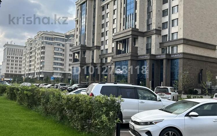 1-бөлмелі пәтер · 50 м² · 4/10 қабат, мәнгілік ел 37/блок1, бағасы: 41 млн ₸ в Астане, Есильский р-н — фото 2