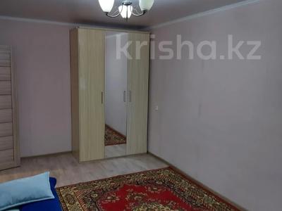 1-комнатная квартира, 35 м², 4/5 этаж, Хамида Чурина за 12.3 млн 〒 в Уральске