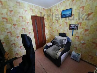 4-комнатная квартира · 80 м² · 4/6 этаж, мкр Шанхай, Чернышевского за 16.5 млн 〒 в Актобе