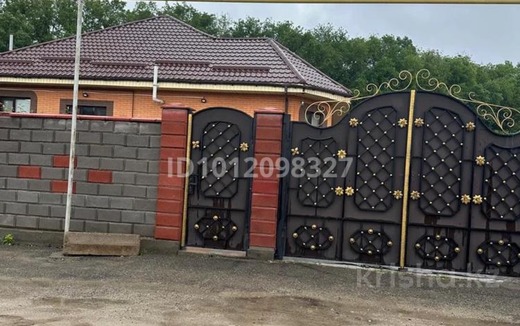 Отдельный дом · 4 комнаты · 172 м² · 8 сот., Чехова 25 а за 50 млн ₸ в Карабулаке — фото 2