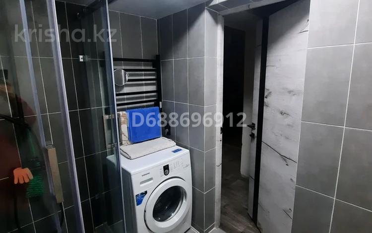 3-бөлмелі пәтер · 74 м² · 2/3 қабат, Мирная 18А — Завод жби, бағасы: 12 млн ₸ в Караганде, Алихана Бокейханова р-н — фото 12