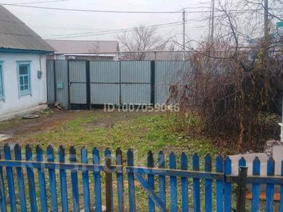 Отдельный дом · 2 комнаты · 69 м² · 6 сот., 1-й микрорайон, Алтынсарина 223 — Лермонтова за 20 млн 〒 в Костанае