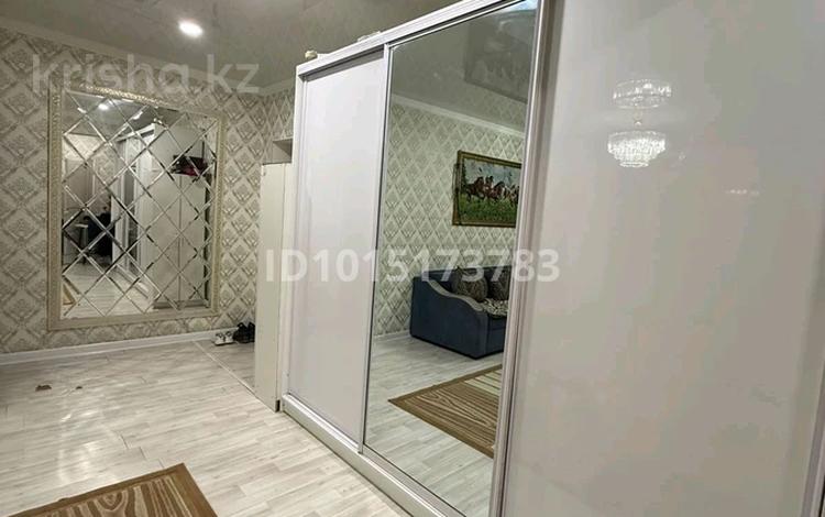 2-бөлмелі пәтер · 65 м² · 10/10 қабат, Шұғыла ш/а., Жүнісова 14/18 — Алатын мен Төле би қиылысы, бағасы: 30 млн ₸ в Алматы, Наурызбайский р-н — фото 2