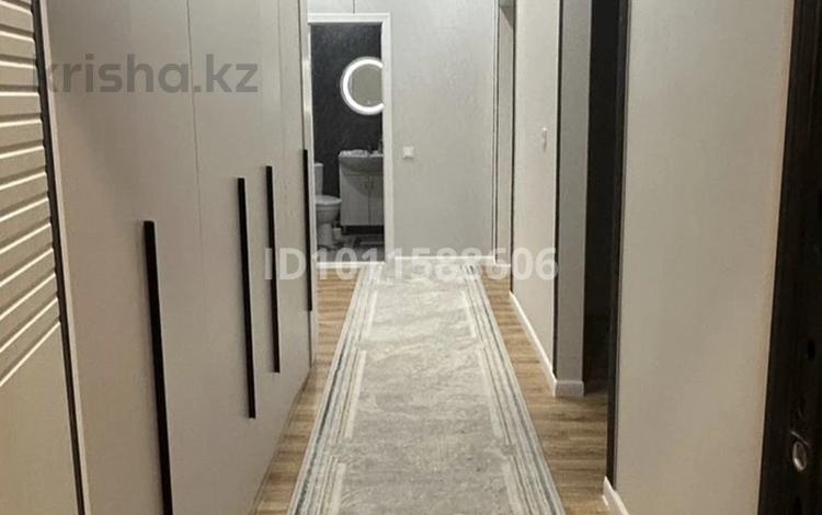 2-бөлмелі пәтер · 70 м² · 4/9 қабат, мкр Нурсая, K7 16, бағасы: 230 000 ₸ в Атырау — фото 2