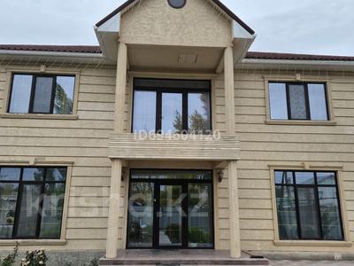 Жеке үй · 5 бөлме · 350 м² · 7 сот., Мухтара Ауэзова 51, бағасы: 80 млн ₸ в Аксае