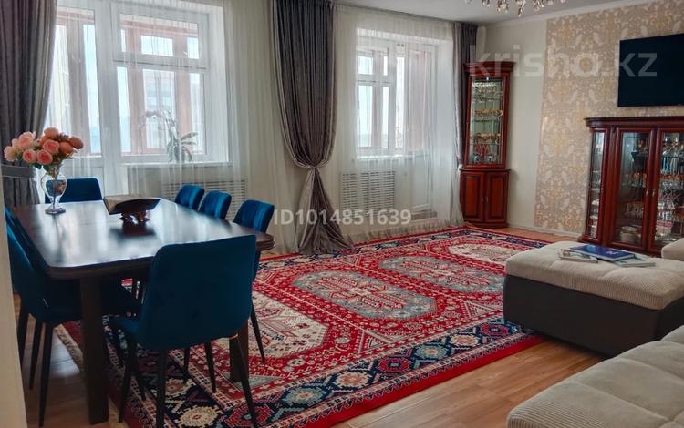 3-комнатная квартира · 120 м² · 15/15 этаж, Сыганак 23 за 450 000 ₸ в Астане, Нура р-н — фото 3