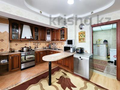4-комнатная квартира · 183 м² · 1/5 этаж, мкр Таугуль-2 2 за 93 млн 〒 в Алматы, Ауэзовский р-н