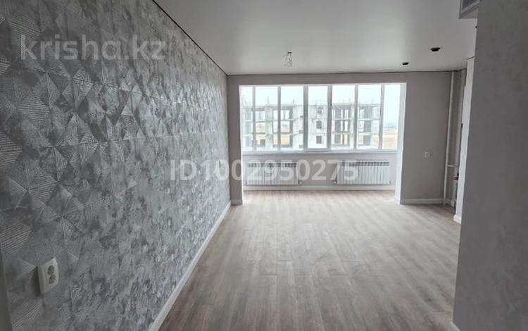 3-бөлмелі пәтер · 77 м² · 8/9 қабат, ​Микрорайон Асар 2 14/1 — Толеби сауда уйи, бағасы: 33 млн ₸ в Шымкенте — фото 2