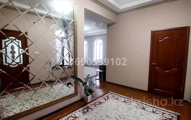 Часть дома • 4 комнаты • 170 м² • 8 сот., Байтурсынов 28 за 28 млн 〒 в Туркестане — фото 2