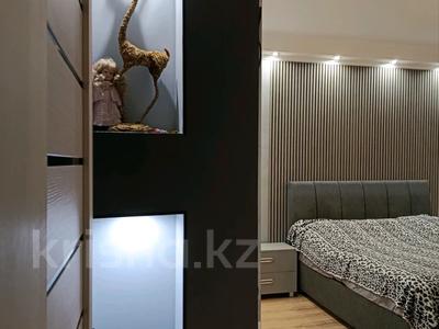 2-бөлмелі пәтер · 90 м² · 14/14 қабат, Жуалы, бағасы: 38.5 млн ₸ в Алматы, Наурызбайский р-н