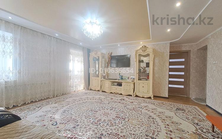 3-комнатная квартира · 76 м² · 1/3 этаж, мкр Мясокомбинат, Шукурова — 33 школа за 15 млн ₸ в Уральске — фото 2