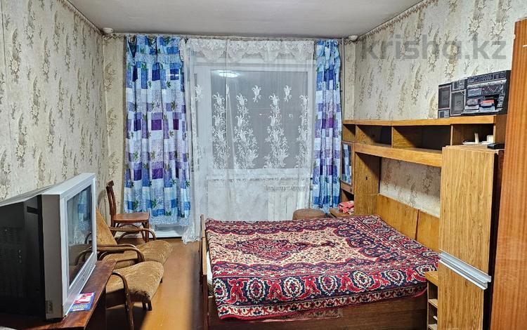 1-комнатная квартира, 34 м², 4/5 этаж помесячно, Абая 78 за 45 000 〒 в Темиртау — фото 2