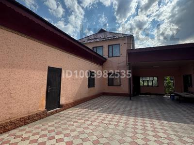 Жеке үй · 6 бөлме · 300 м² · 8 сот., мкр Акбулым, Пер Утеулиева — Сыпатай Батыра, бағасы: 350 000 ₸ в Таразе
