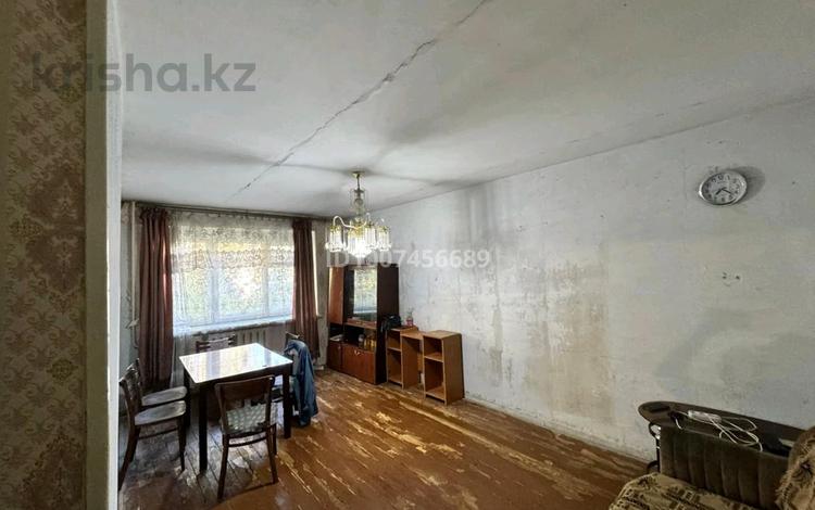3-комнатная квартира · 57 м² · 3/5 этаж, Солнечная 4/2 за 5.5 млн ₸ в Алтае — фото 2