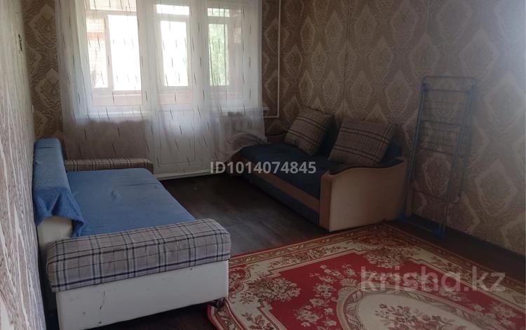 2-комнатная квартира · 65 м² · 3 этаж, Майкудук, 13й микрорайон 32 за 100 000 ₸ в Караганде, Алихана Бокейханова р-н — фото 2
