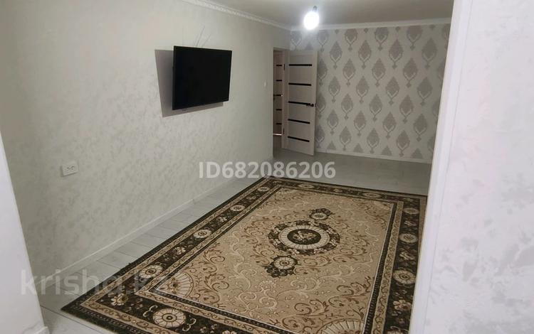 2-комнатная квартира, 52 м², 1/5 этаж, 1 мкр 33 за 15.5 млн 〒 в Туркестане — фото 2