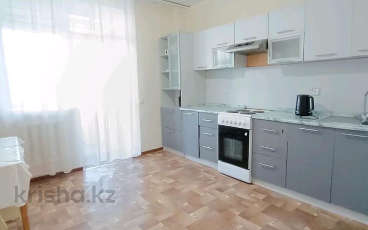 1-бөлмелі пәтер, 50 м², 10/10 қабат, Кумисбекова 8, бағасы: 15.5 млн 〒 в Астане, Сарыарка р-н — фото 2