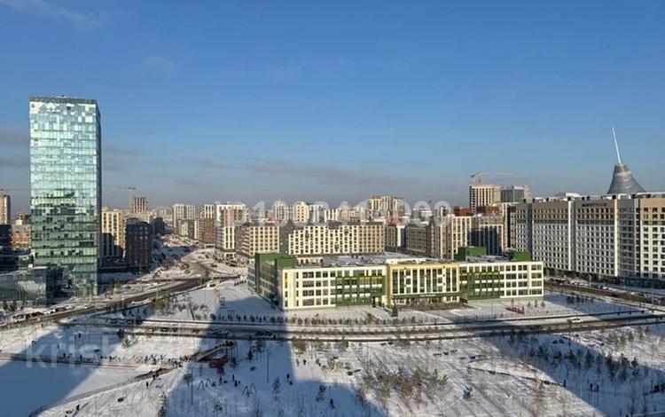 4-комнатная квартира · 108 м² · 12/18 этаж, Сыганак 28 за 92 млн ₸ в Астане, Нура р-н — фото 86