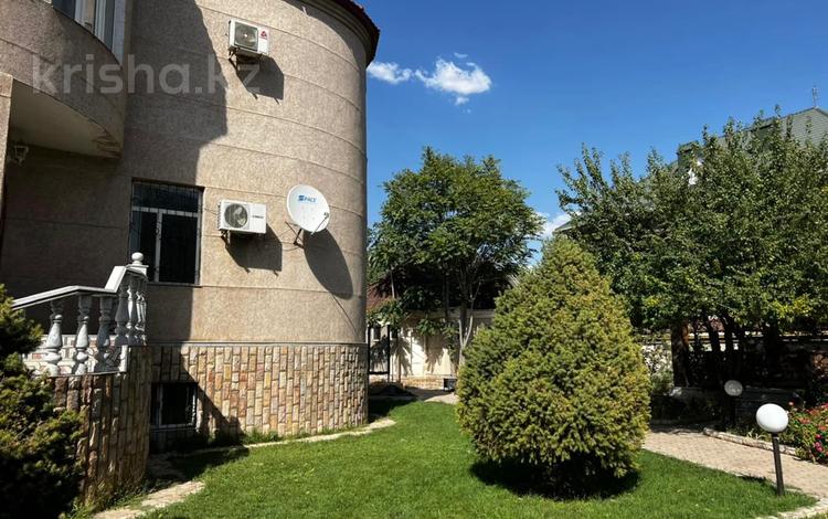 Жеке үй · 7 бөлме · 400 м² · 10 сот., мкр Тараз 97 — Срочно! Дом на 1-й линии ул. Байтерекова !, бағасы: 225 млн ₸ в Шымкенте, Аль-Фарабийский р-н — фото 4