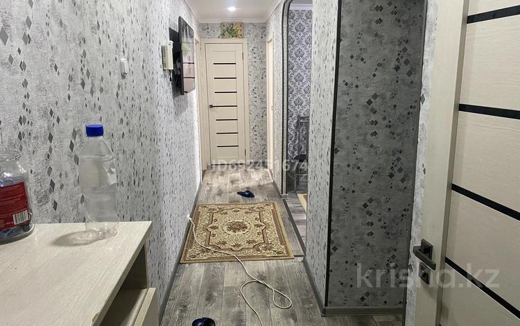 3-бөлмелі пәтер · 60 м² · 2/5 қабат, Бауыржан Момышулы 18 — Магазин тройка Дидар, бағасы: 10 млн ₸ в Темиртау — фото 2
