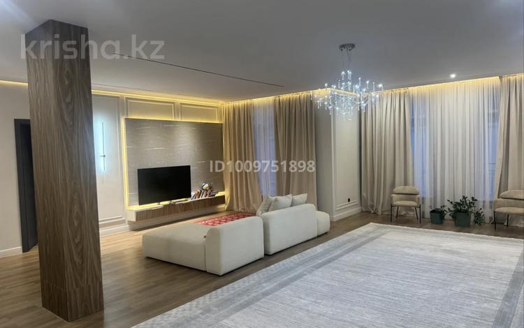 5-бөлмелі пәтер · 290 м² · 3/4 қабат, мкр Ак Шагала, Жален Тулепов 84, бағасы: 160 млн ₸ в Атырау — фото 2