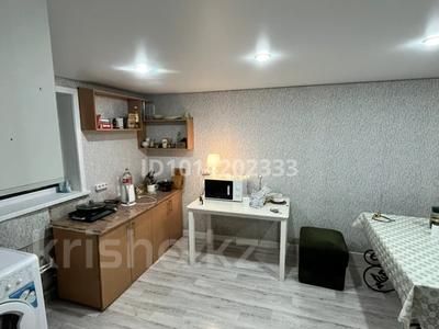 Отдельный дом · 2 комнаты · 55 м² · 8 сот., Дамба 2 — Дамба и набережная за 190 000 ₸ в Петропавловске