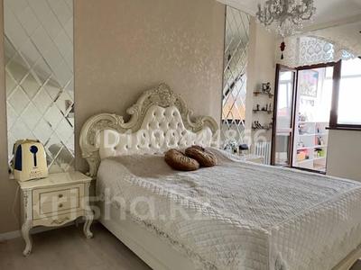 Пәтерлер в Актюбинской обл.: 5-бөлмелі пәтер · 189.7 м² · 5/5 қабат, мкр 12 256 — Санкибай батыра, бағасы: 42 млн 〒 5-бөлмелі пәтер · 189.7 м² · 5/5 қабат, мкр 12 256 — Санкибай батыра, бағасы: 42 млн 〒 в Актобе