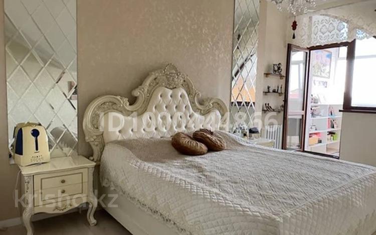 5-комнатная квартира · 189.7 м² · 5/5 этаж, мкр 12 256 — Санкибай батыра за 35 млн 〒 в Актобе — фото 2