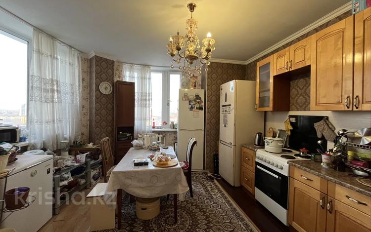 2-бөлмелі пәтер · 58.5 м² · 8/12 қабат, Сарыарка 50 — СРОЧНО! 2-комн квартира с большой кухней 15 м², ЖК Окжетпес, бағасы: 24.5 млн ₸ в Астане, Сарыарка р-н — фото 6