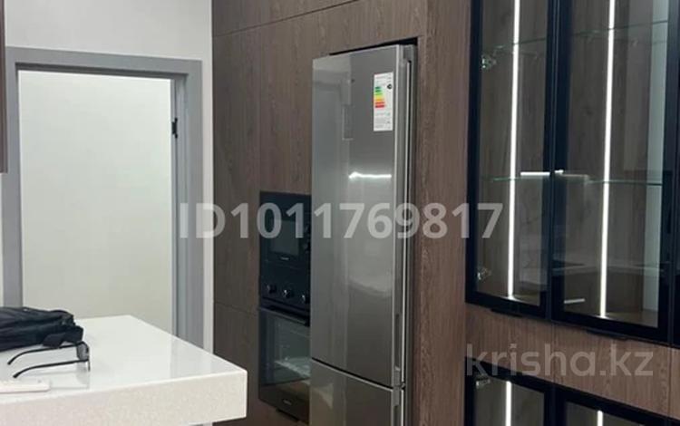 3-комнатная квартира · 87 м² · 4/9 этаж, 4А мкр, 4а мкрн 60 за 400 000 ₸ в Актау — фото 2