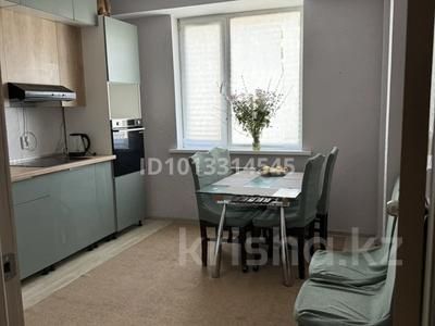 3-комнатная квартира · 90 м² · 1/9 этаж, Есенберлина 70 за 30 000 ₸ в Усть-Каменогорске, Ульбинский