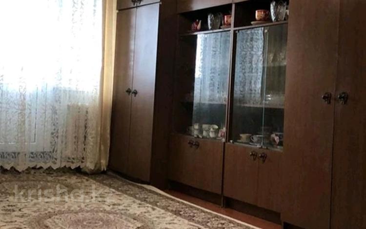 3-комнатная квартира · 60 м² · 5/5 этаж, Сатпаева 3 за 12.5 млн 〒 в Таразе — фото 2