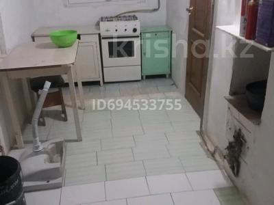 Отдельный дом · 2 комнаты · 40 м² · 8 сот., Асау барақ за 60 000 ₸ в Актобе, мкр. Курмыш
