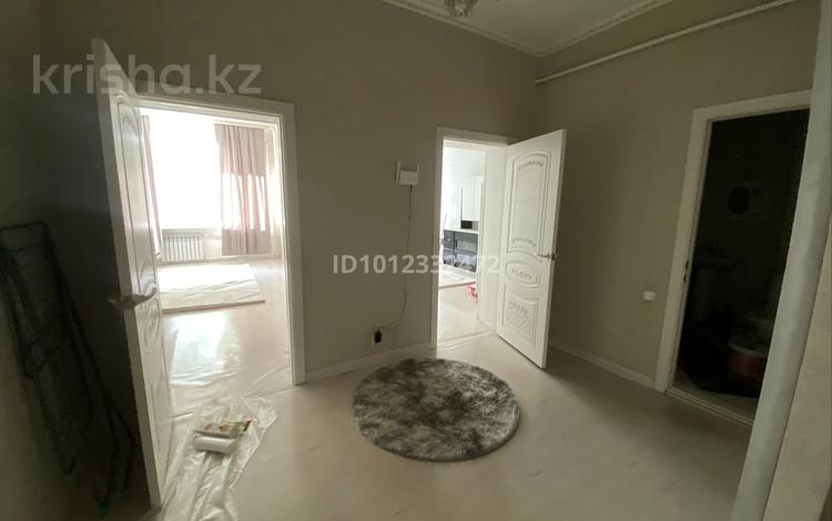 1-бөлмелі пәтер · 55 м² · 2/3 қабат, Самарская — Возле базара, атриума, бағасы: 140 000 ₸ в Уральске, мкр Школьник — фото 10