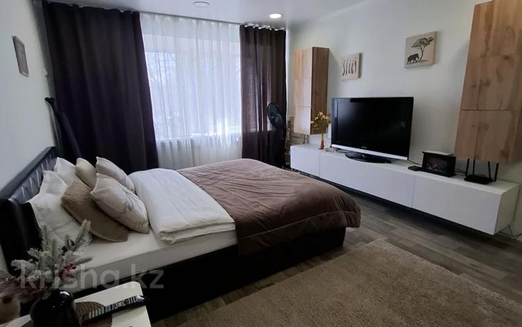 1-комнатная квартира · 38 м² · 2/5 этаж, Протазанова 35 за 15 000 ₸ в Усть-Каменогорске — фото 85