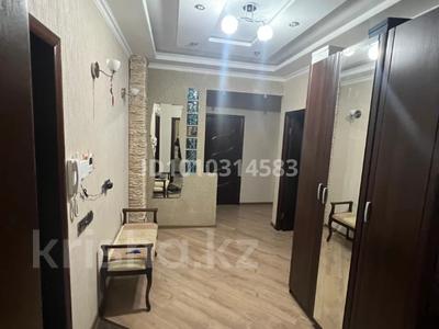 2-комнатная квартира · 90 м² · 3/9 этаж, проспект Каныш Сатпаев 60 за 300 000 〒 в Атырау, мкр Авангард-4