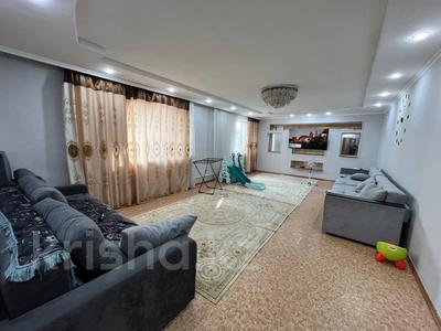 Отдельный дом · 4 комнаты · 255 м² · 6 сот., 12 линия 23 за 31.5 млн ₸ в Семее