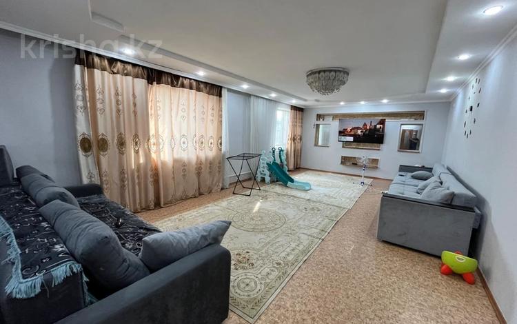 Отдельный дом · 4 комнаты · 255 м² · 6 сот., 12 линия 23 за 31.5 млн ₸ в Семее — фото 15