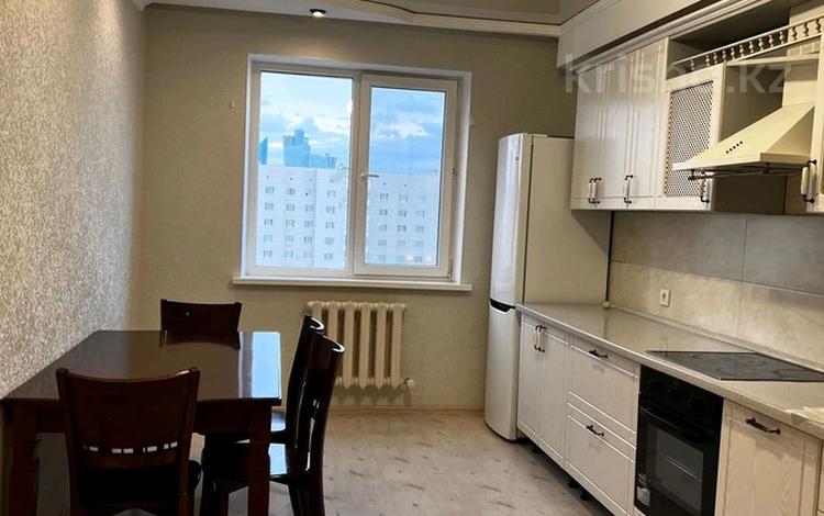 3-бөлмелі пәтер · 90 м² · 8/9 қабат, Керей-жәнібек хандар 12/1 — Кабанбай батыра, бағасы: 400 000 ₸ в Астане, Есильский р-н — фото 2